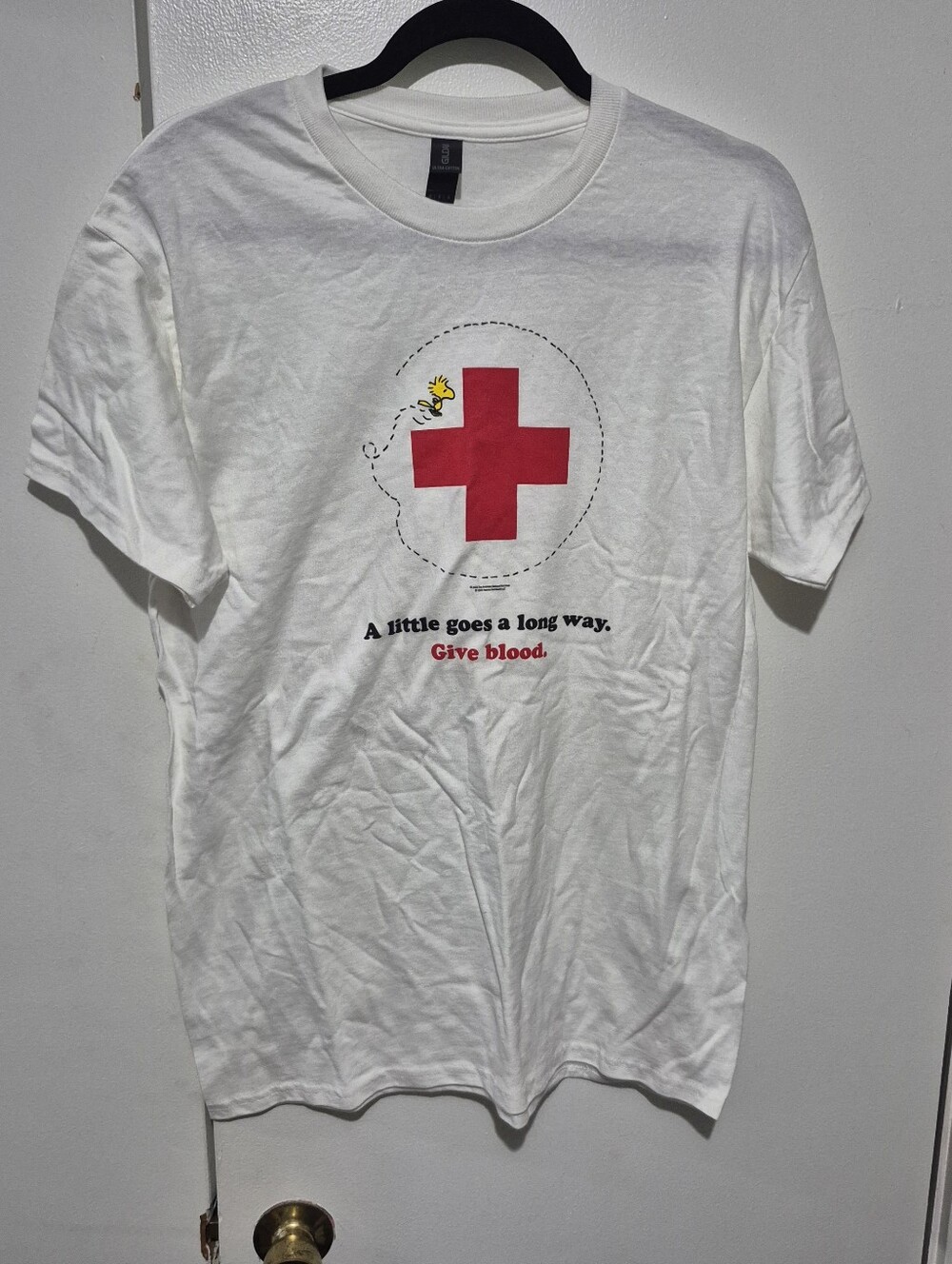 American Red Cross Peanuts Woodstock White Graphic T-Shirt Medium